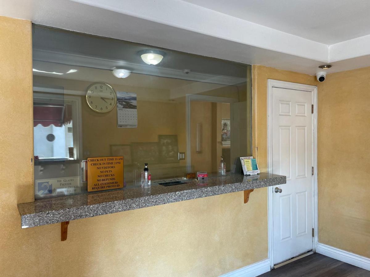 أنهايم Legacy Inn & Suites المظهر الخارجي الصورة