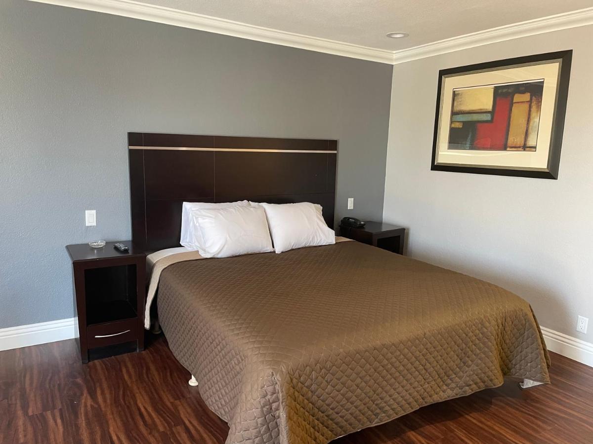 أنهايم Legacy Inn & Suites المظهر الخارجي الصورة