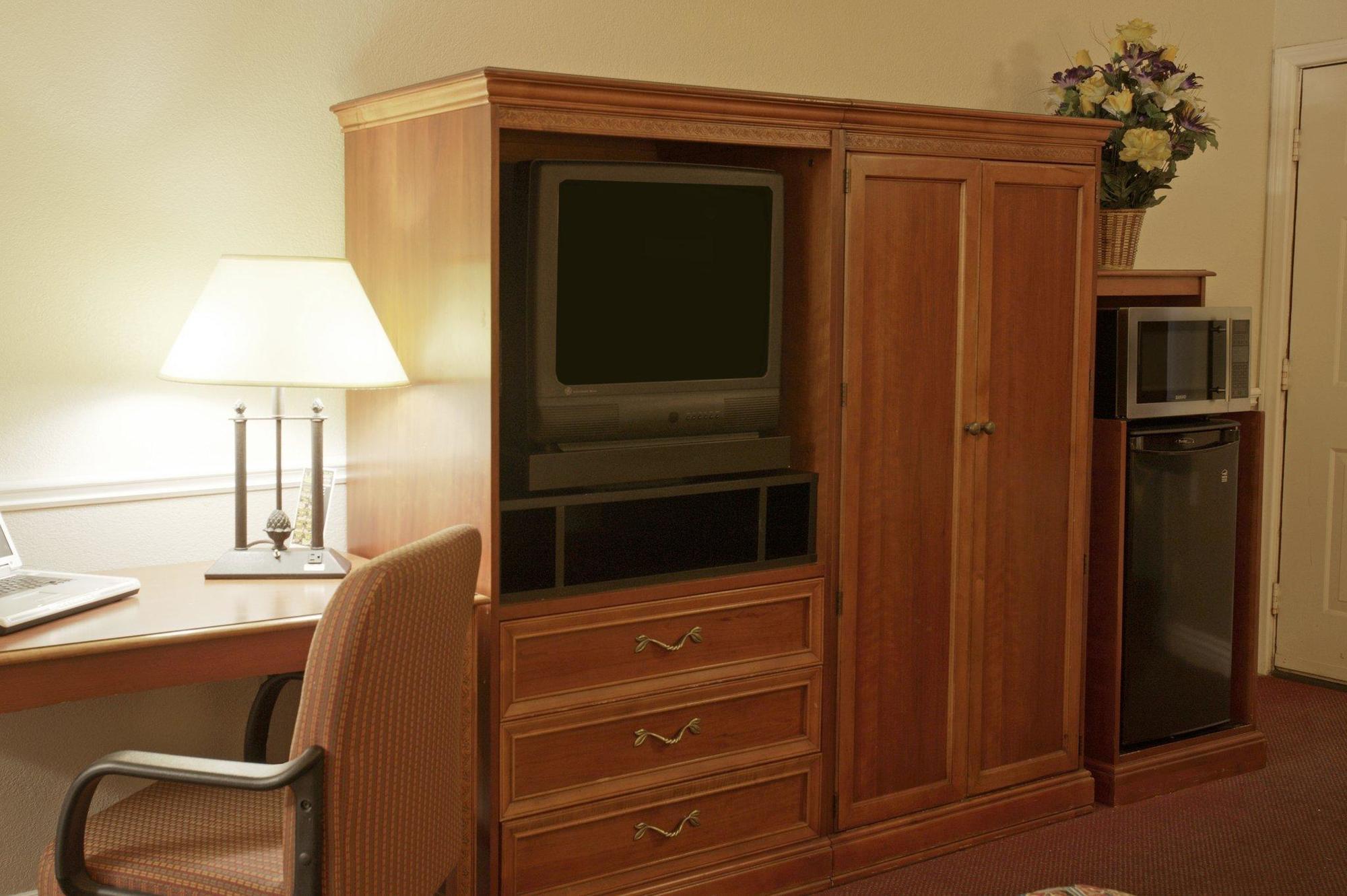 أنهايم Legacy Inn & Suites المظهر الخارجي الصورة