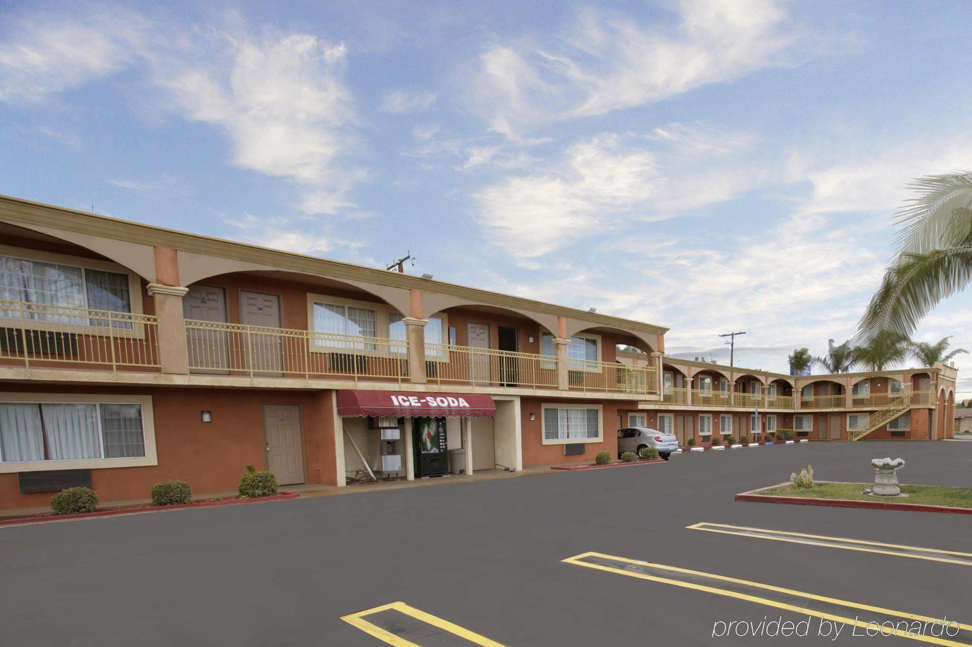 أنهايم Legacy Inn & Suites المظهر الخارجي الصورة