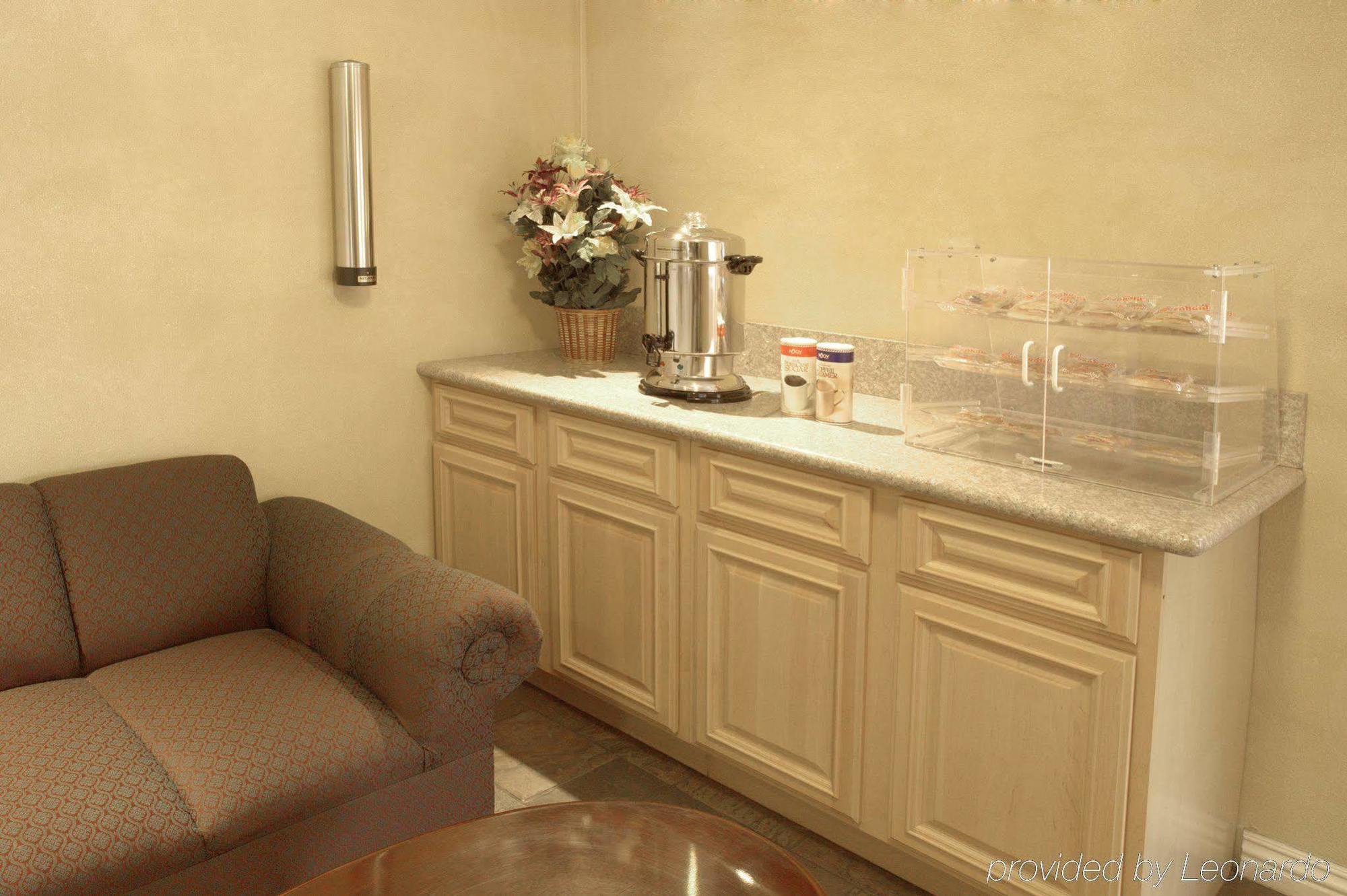 أنهايم Legacy Inn & Suites المظهر الخارجي الصورة